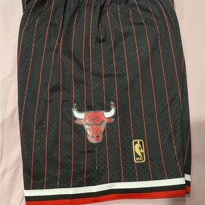 Mitchell and Ness swingmen Chicago Bull shorts